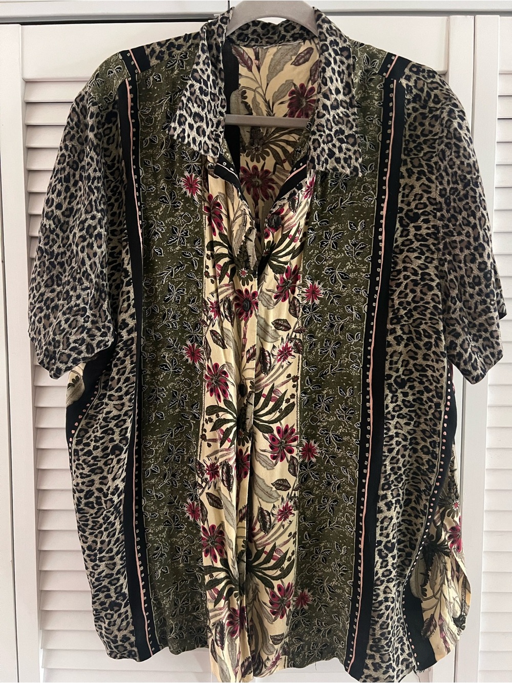 Women’s short sleeve tropical floral & leopard print button down